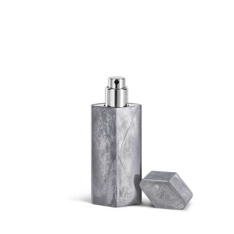 Globe Trotter Zinc Edition <br>Refills not included<br>Images shown for illustrative purposes only</br> 11ml
